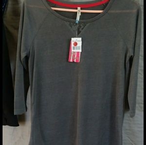 Gray light weight top